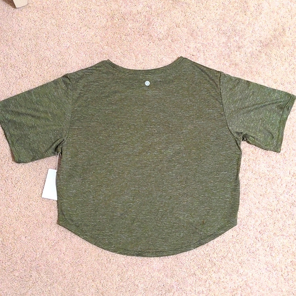 NEW Z by Zella Carly SS Commuter Tee in Olive Branch - Picture 6 of 7